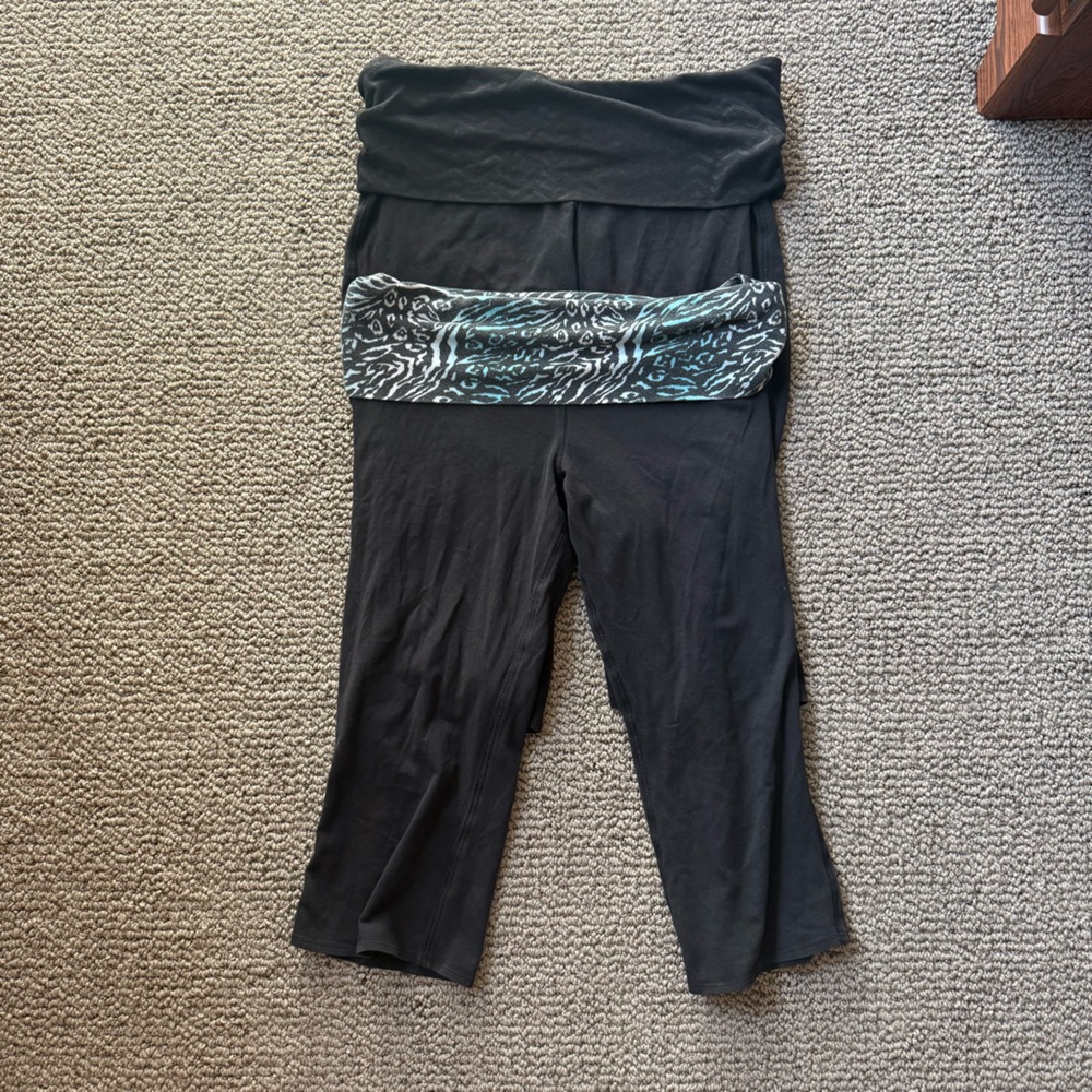 MTA Sport Capri Yoga Pants Bundle M